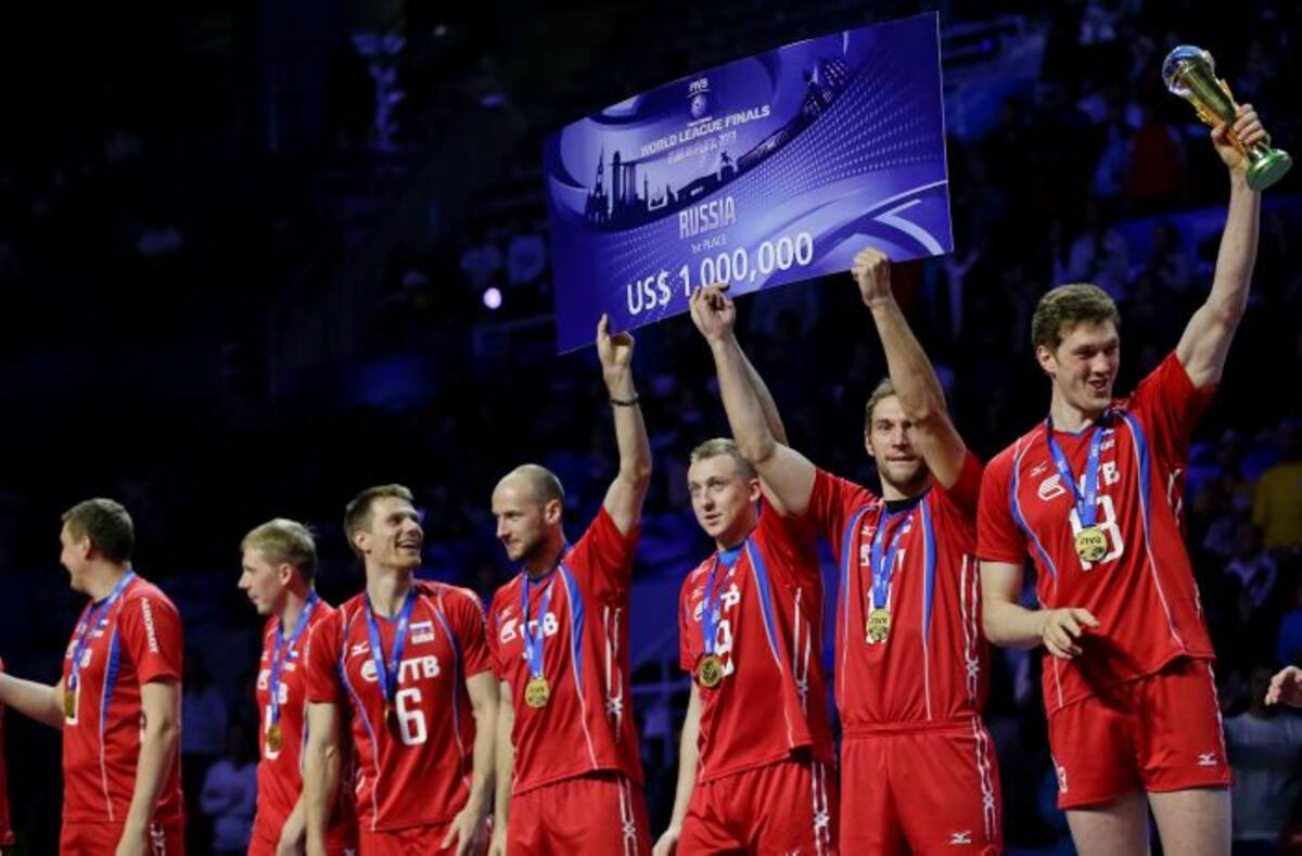 El equipo ruso celebrando la victoria. AP Natacha Pisarenko