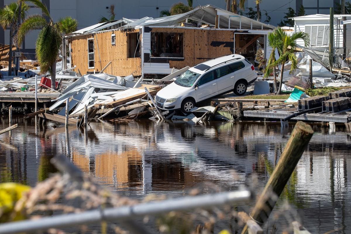 Biden promete a floridanos afectados por huracán Ian que no los abandonará