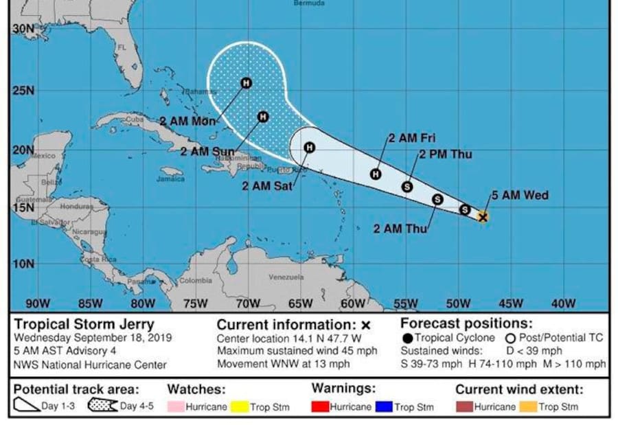 Jerry, cerca de convertirse en huracán mientras Humberto se dirige al noreste