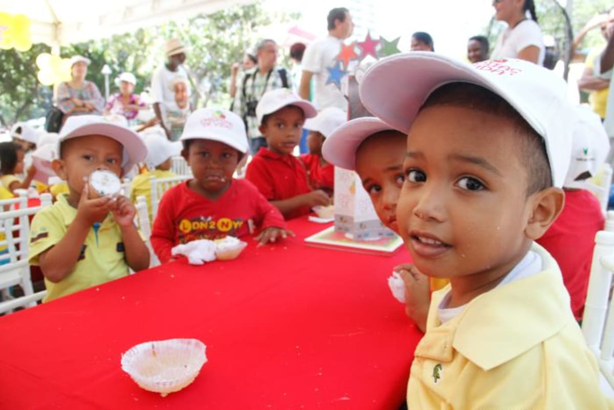 Las "Chispitas de Vida" son unos micronutrientes en polvo sin olor ni sabor que se les hecha en los alimentos de los niños. Archivo
