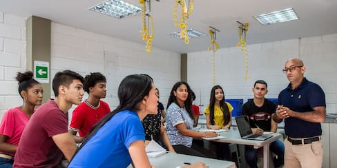 Educación técnica bilingüe en Cartagena: conoce los programas disponibles y dónde estudiarlos