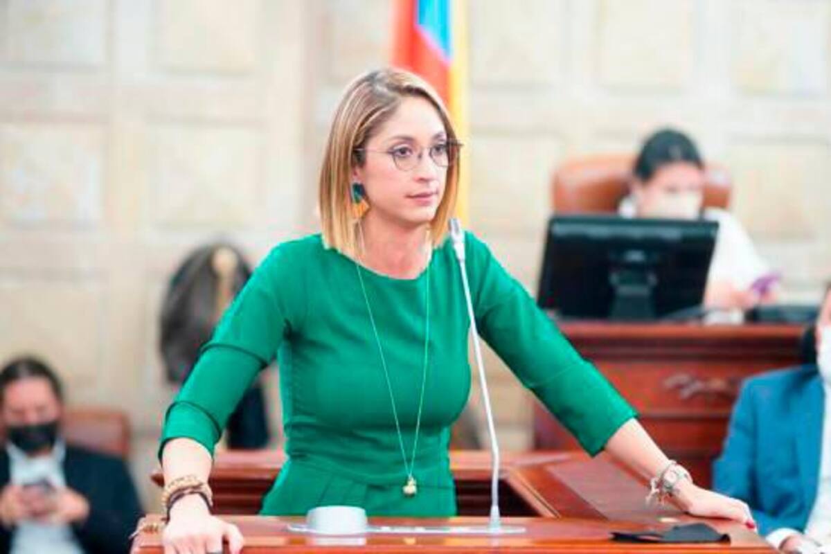 ‘Marica, ¡ya no más!’, la fuerte expresión de Jennifer Arias en el Congreso