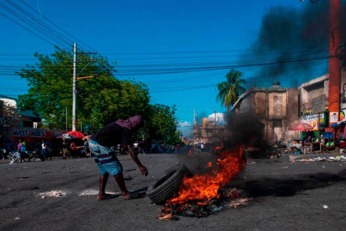 La tensión vuelve a Haití con ataques, saqueos e incendios