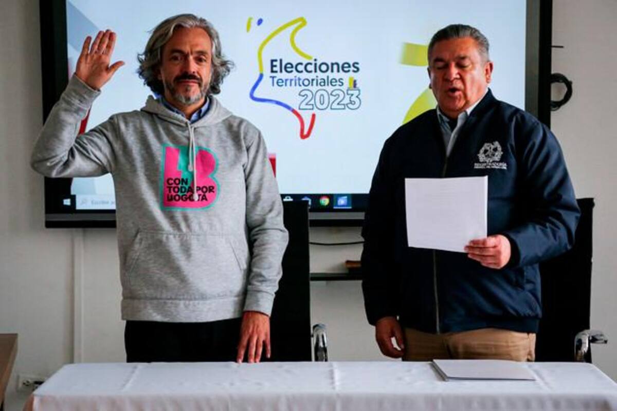 Juan Daniel Oviedo oficializó su candidatura a la Alcaldía de Bogotá