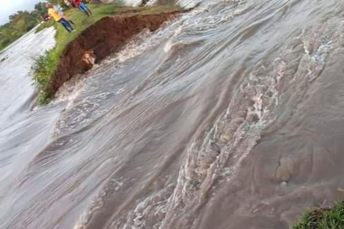 Río Magdalena rompe jarillón de protección en Hatillo de Loba