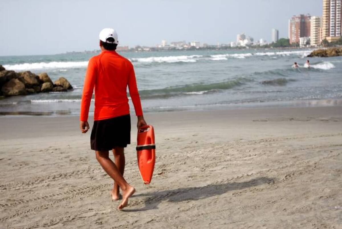 Se estima que faltan por lo menos 30 salvavidas para complementar la vigilancia de zonas de playas en corregimientos y en la zona insular de Cartagena. ARCHIVO - EL UNIVERSAL
