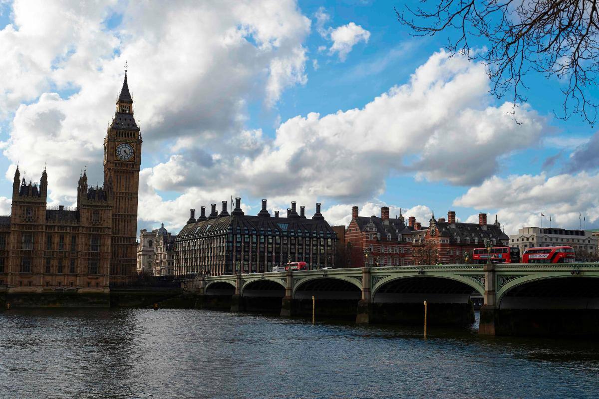 Los casos de misoginia y porno que escandalizan al Parlamento británico
