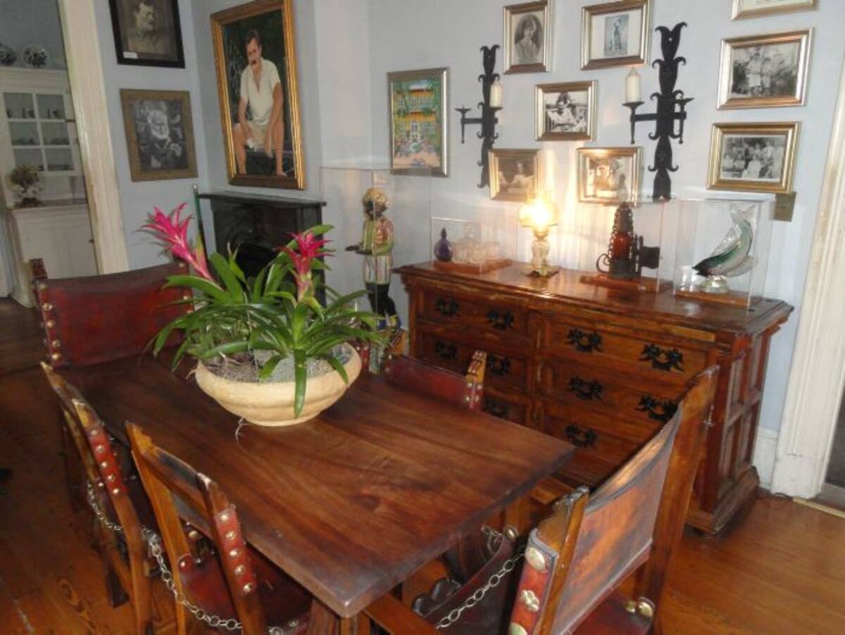 Los muebles del comedor son de nogal de España. EULALIA PINEDO - EL UNIVERSAL -