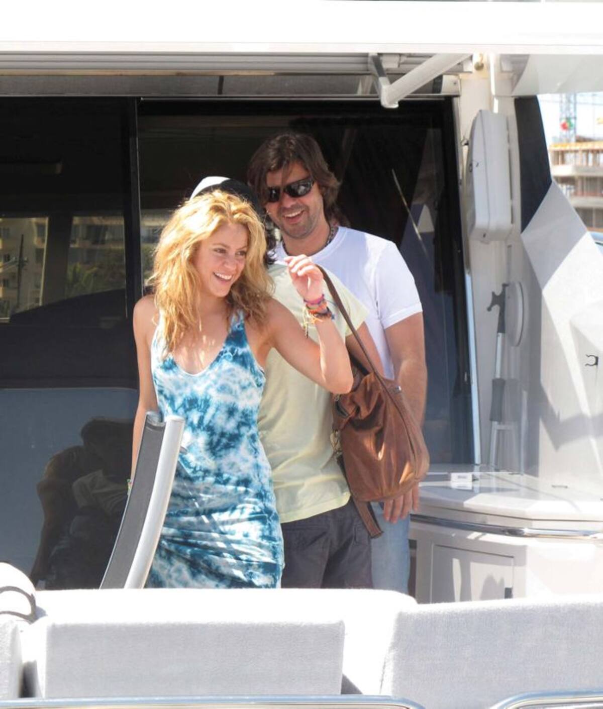 Shakira junto a Antonio De la Rua cuando sostenían una relación amorosa.