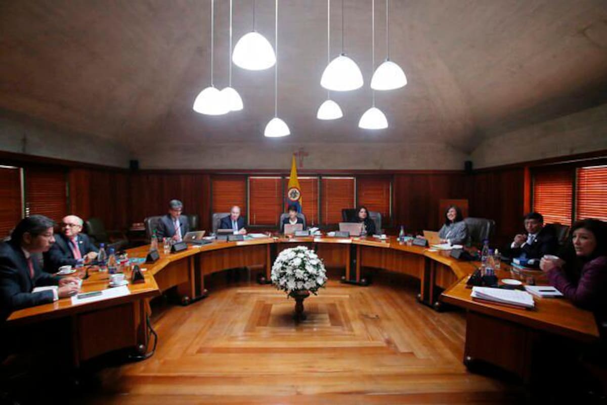 Amenazan magistrados de la Corte Constitucional que votaron a favor del aborto