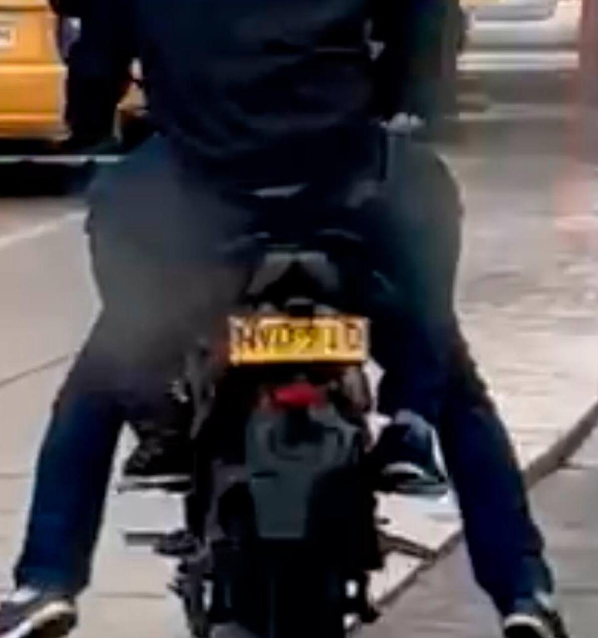 Un ciudadano lo grabó con un celular.