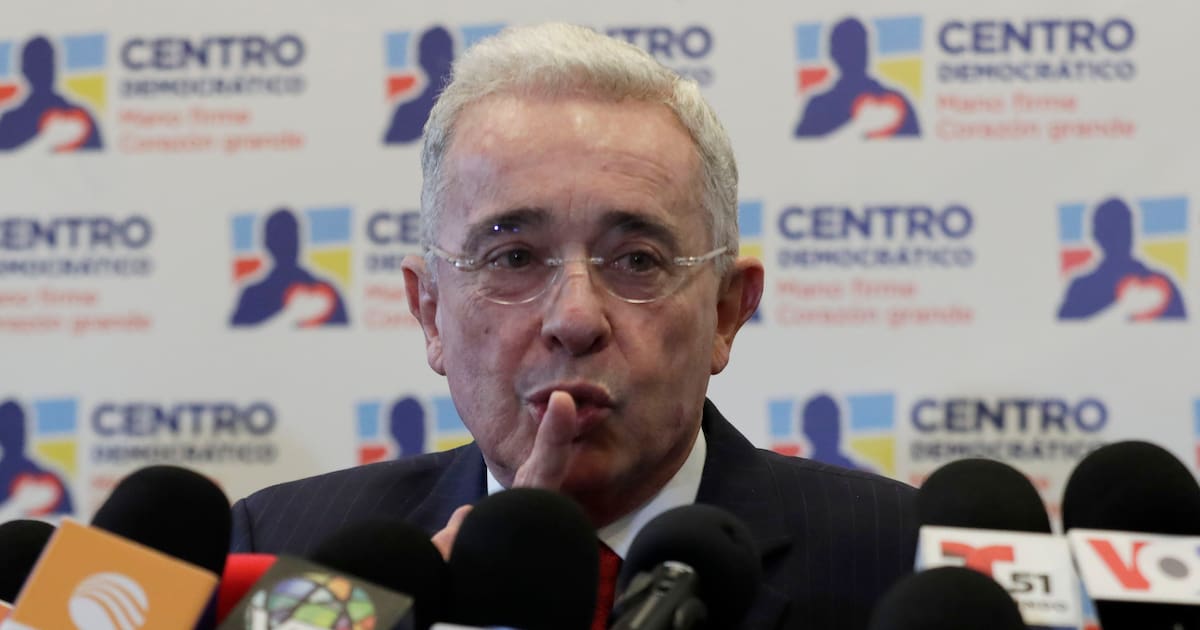 Álvaro Uribe warns of commercial crisis with Ecuador and economic blow