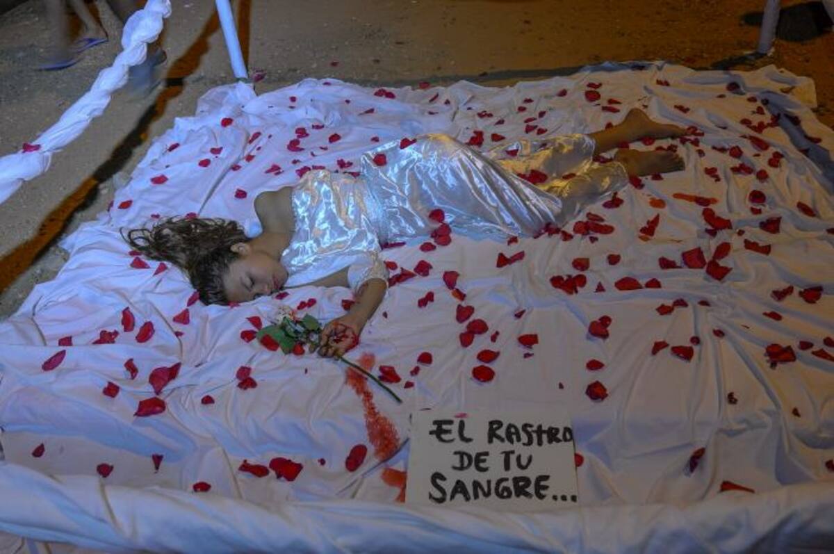 Cuadro Vivo de Galeras: "Un rastro de tu sangre en la nieve", homenaje a Gabo en Hay Festival. Cortesía