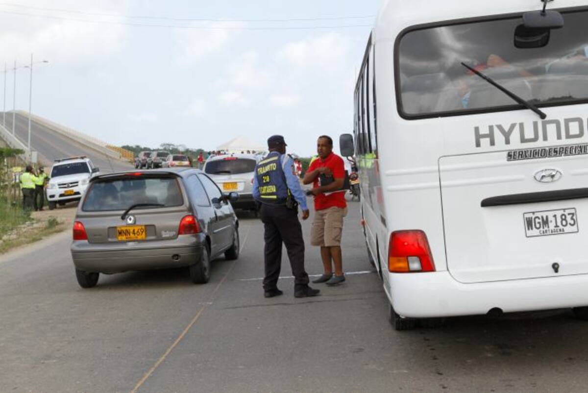Investigan el cobro de 150 dólares por parte de agentes del Datt a turistas holandeses en ingreso a Playa Blanca. Foto Archivo/Ilustración