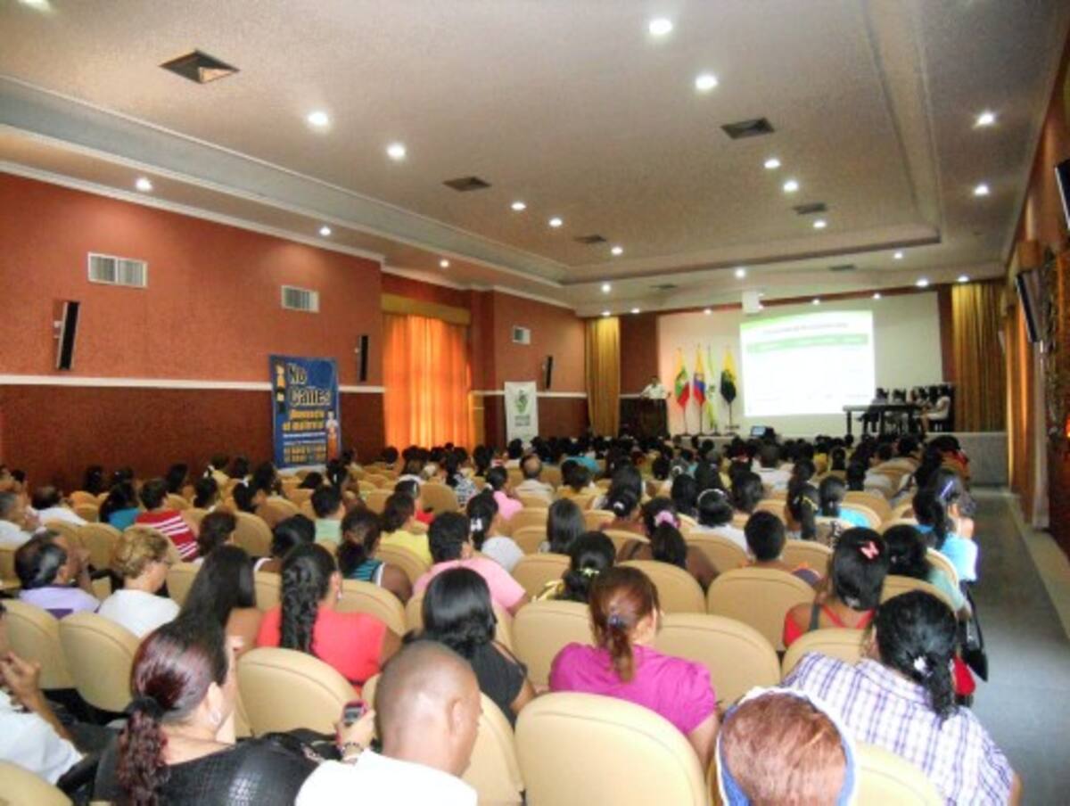 El evento que tomó lugar en la Universidad de Cartagena contó con la participación de alrededor de 400 personas. CORTESÍA
