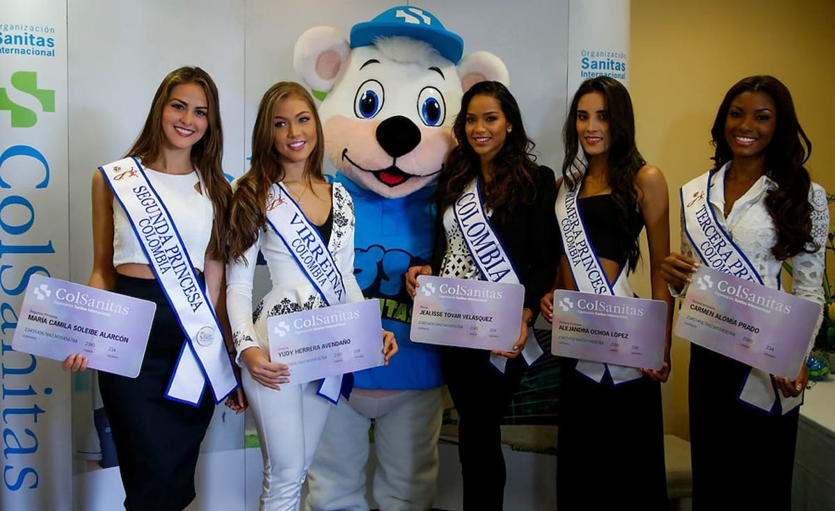 La reina y finalistas de Señorita Colombia.