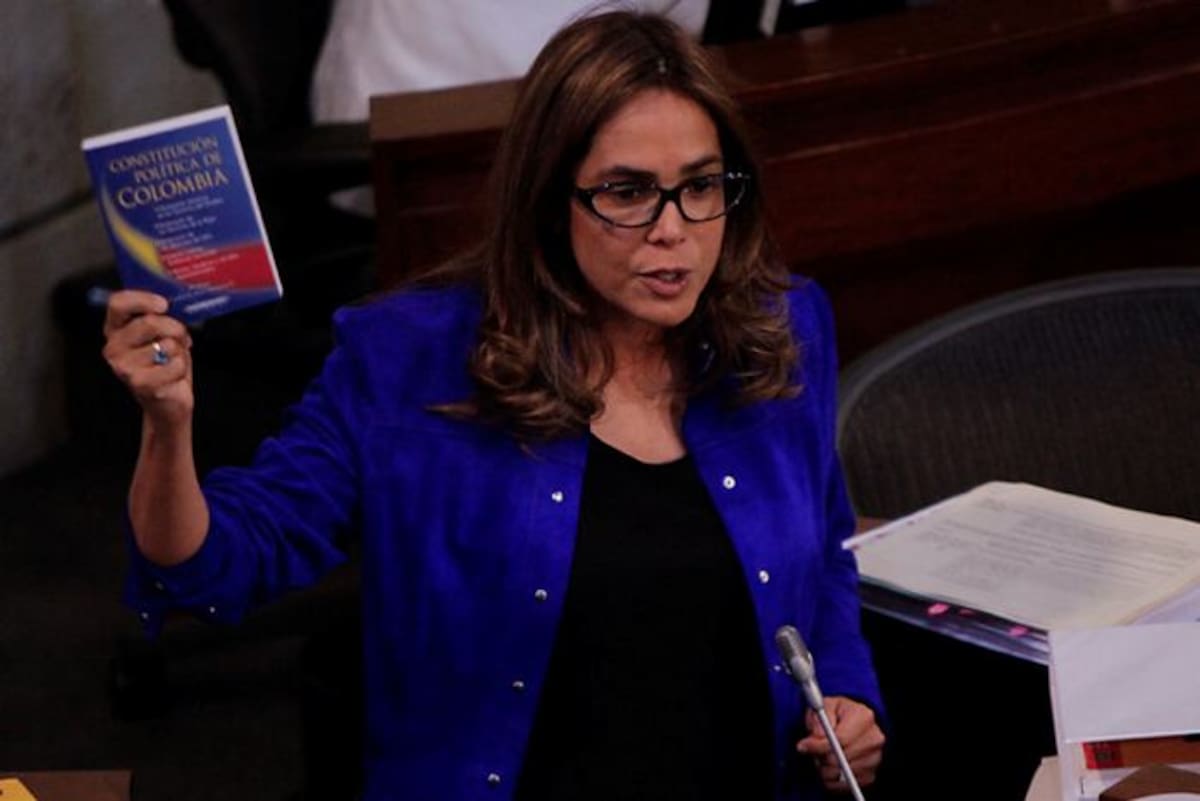 Parody y Álvarez suscribieron el Conpes que autorizó los recursos para la ampliación del proyecto Ocaña-Gamarra, que hacía parte de la Ruta del Sol II. Colprensa
