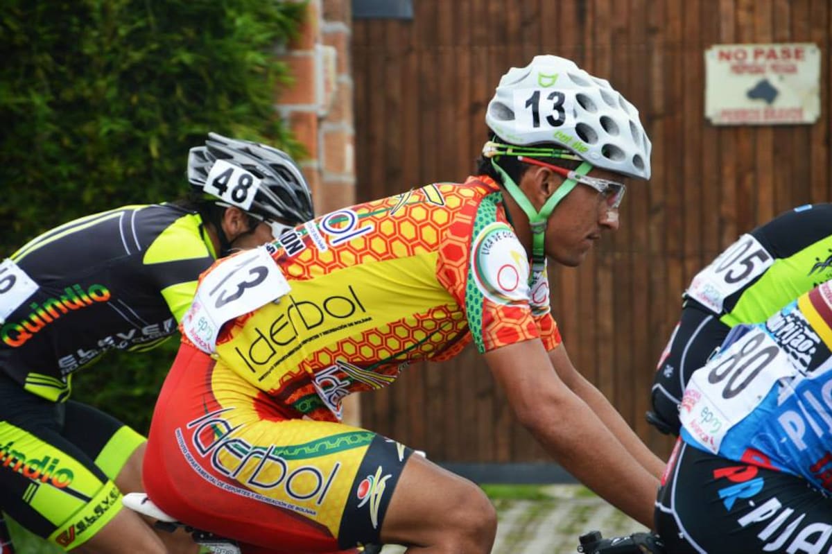 Nicolás garcía, principal carta del equipo Bolívar Ganador, en la edición 49 de la Vuelta de la Juventud, que se correrá del 20 al 26 de abril. CORTESÍA
