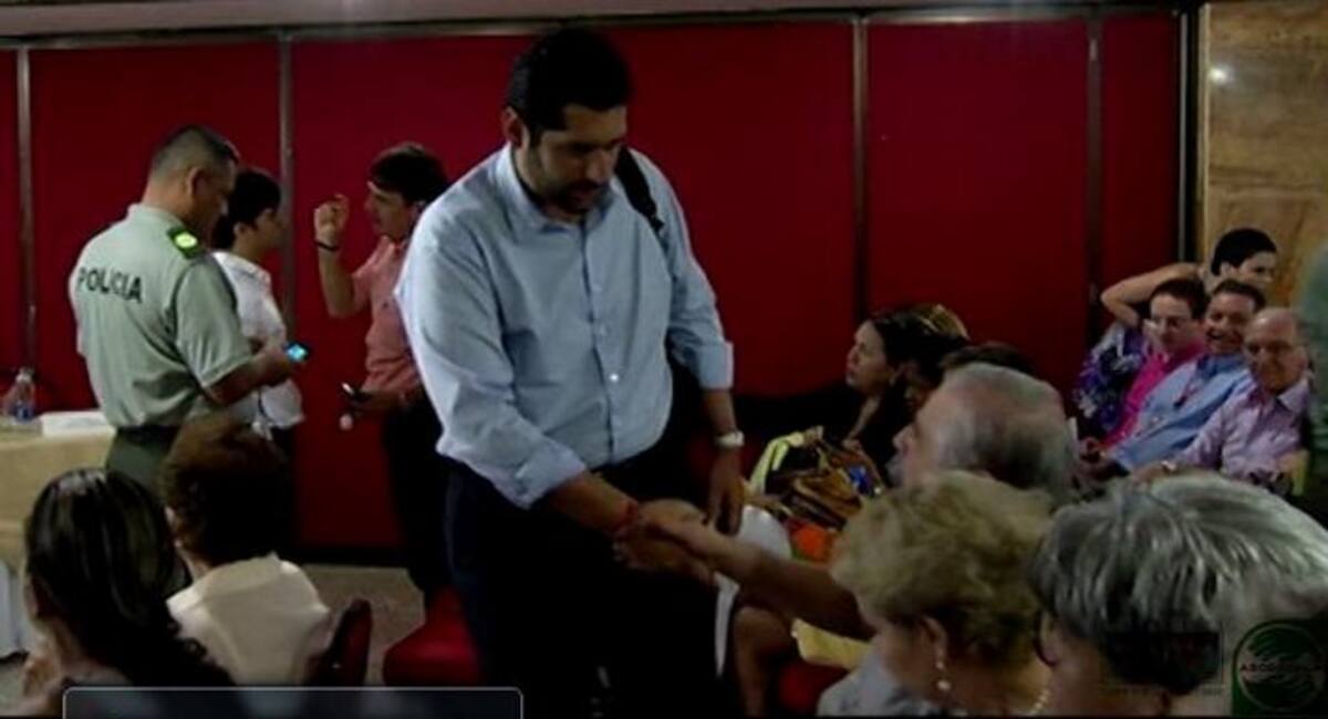 Los vecinos quedaron en expectativas con la alocución del Alcalde. CORTESÌA