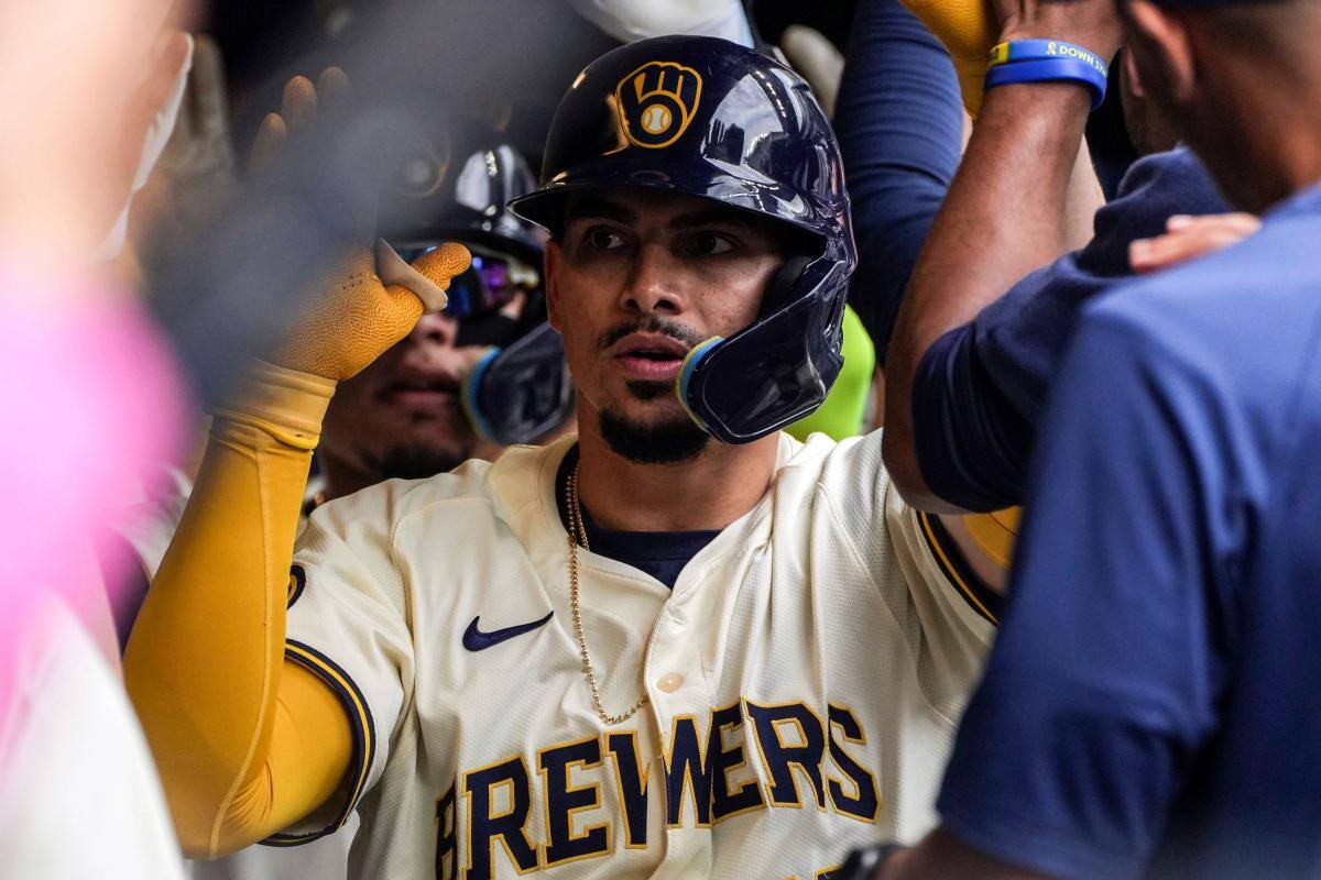 Adames pega 2 jonrones y Cerveceros vencen a Rays de Tampa