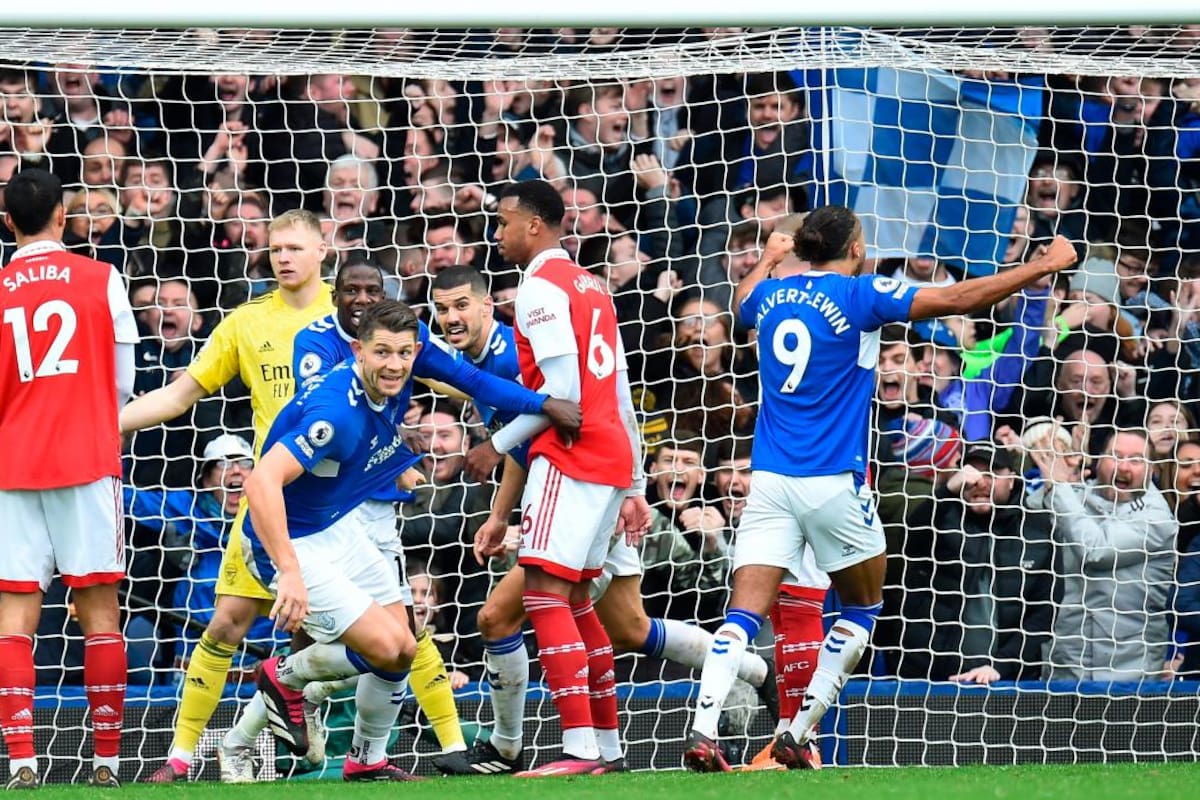 ¡Arsenal es de carne y hueso! Perdió frente al Everton de Yerry Mina