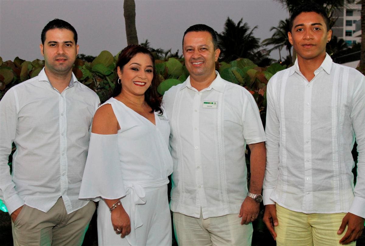 Javier Vásquez, Leida Acevedo, Edinson Restrepo y Geovanny Bustos.