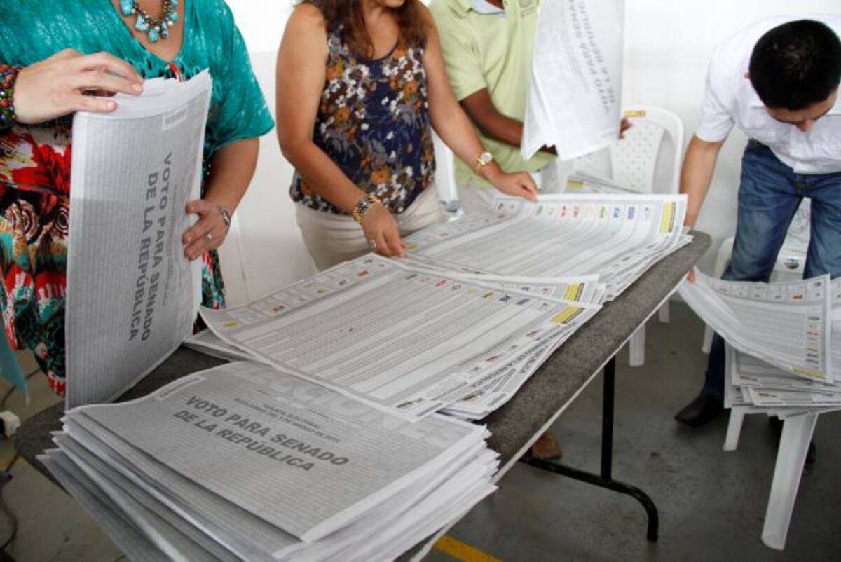 Los escrutinios de Cámara de Representantes y Senado de la República se adelantan en el Coliseo de Combate. Aroldo Mestre