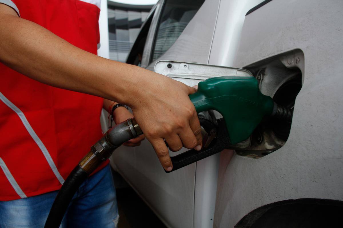 Desde este sábado: aumento de la gasolina será de $600 pesos