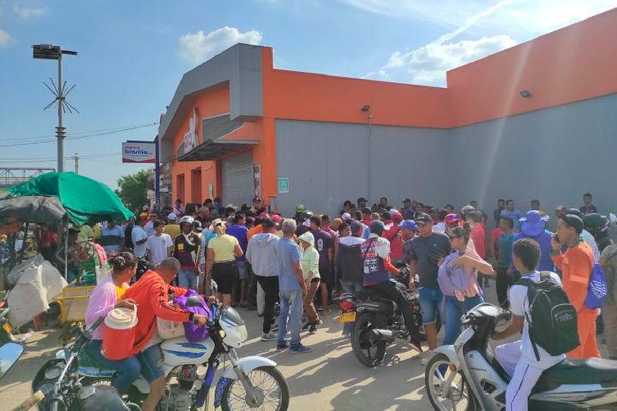A balazos, sicario mató a mototaxista frente a un supermercado