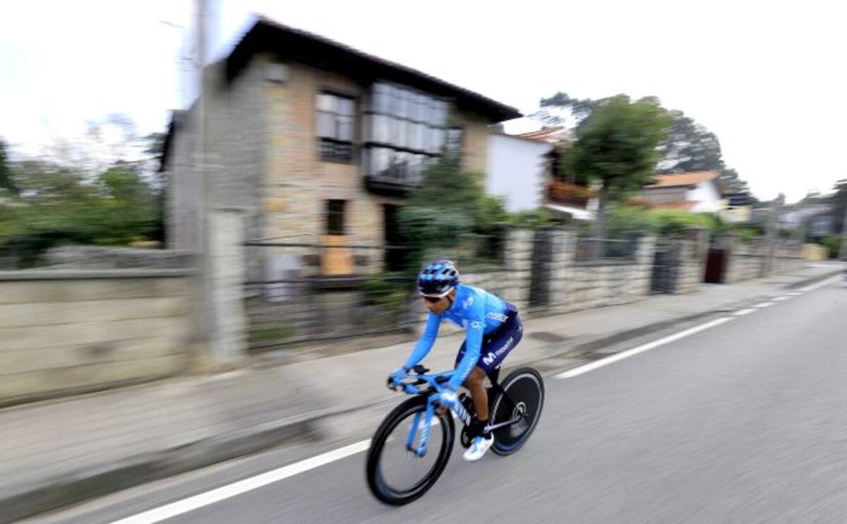 Nairo Quintana en la contrarreloj individual. EFE MANUEL BRUQUE