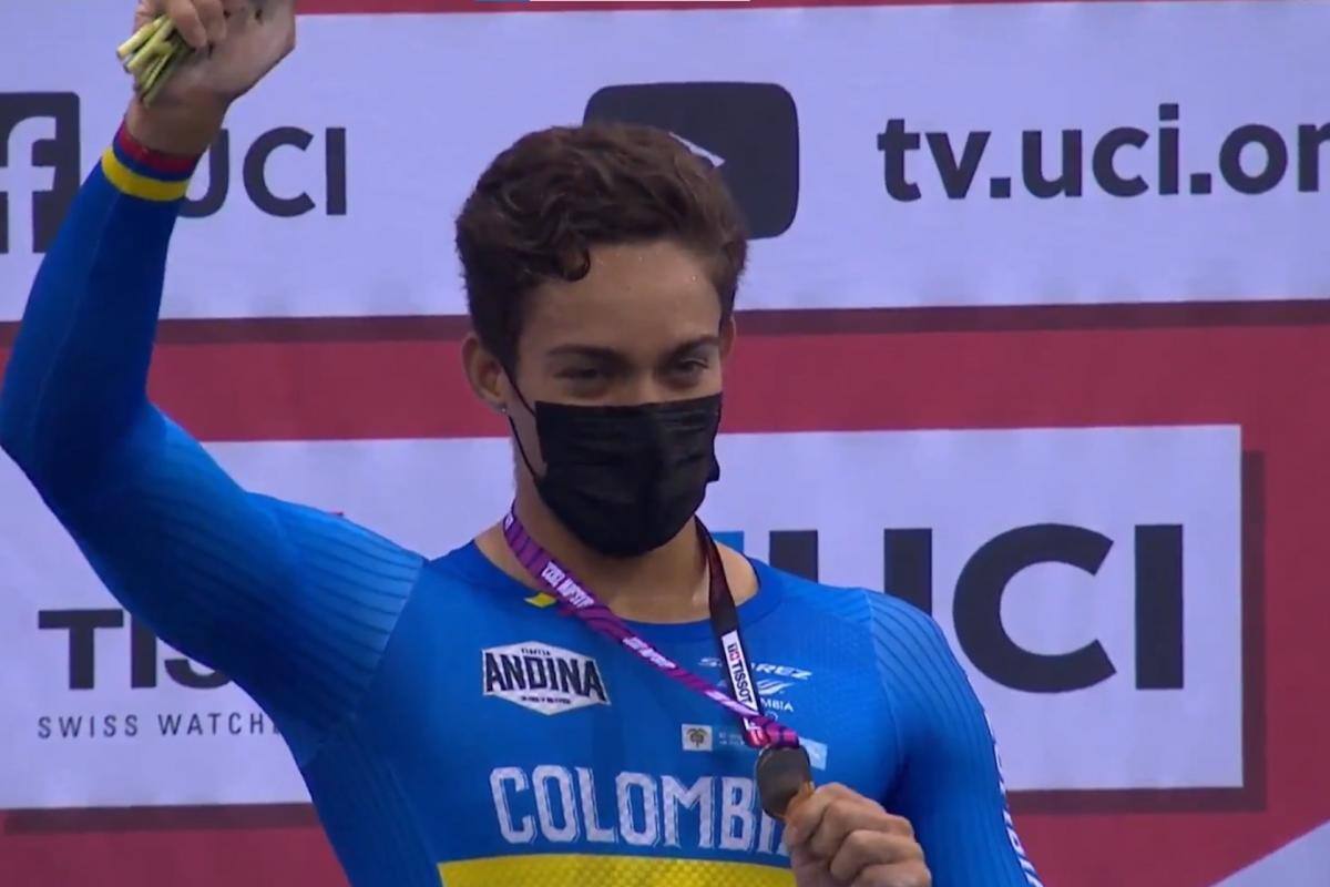 Atlanticense entrega medalla de oro a Colombia en ciclismo