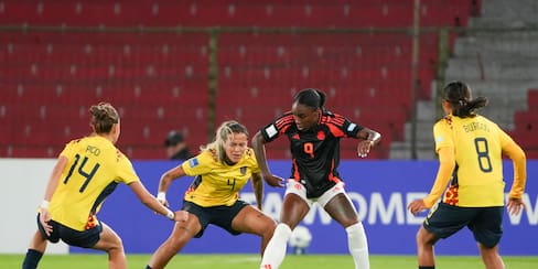 Colombia vence a Ecuador con golazo de Daniela Montoya en Quito