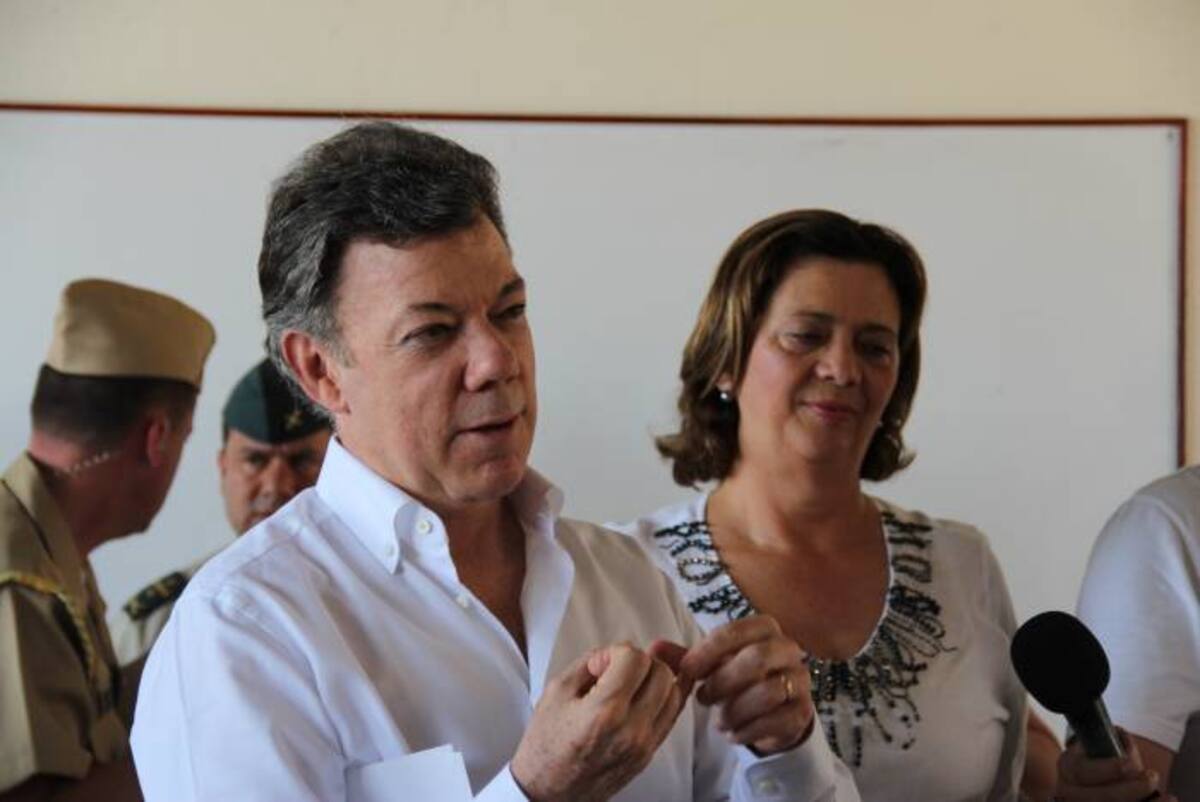 Santos habló de sumas y restas con los estudiantes. ALEXANDRA MARÍA CLAVIJO GUERRA - ELUNIVERSAL.COM.CO