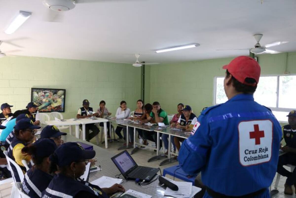 Con el proyecto, se tiene previsto beneficiar a 480 personas más pertenecientes a estos grupos, quienes recibirán la capacitación durante todo este año, en 14 talleres que serán certificados por el organismo de socorro. //Foto cortesía Cruz Roja