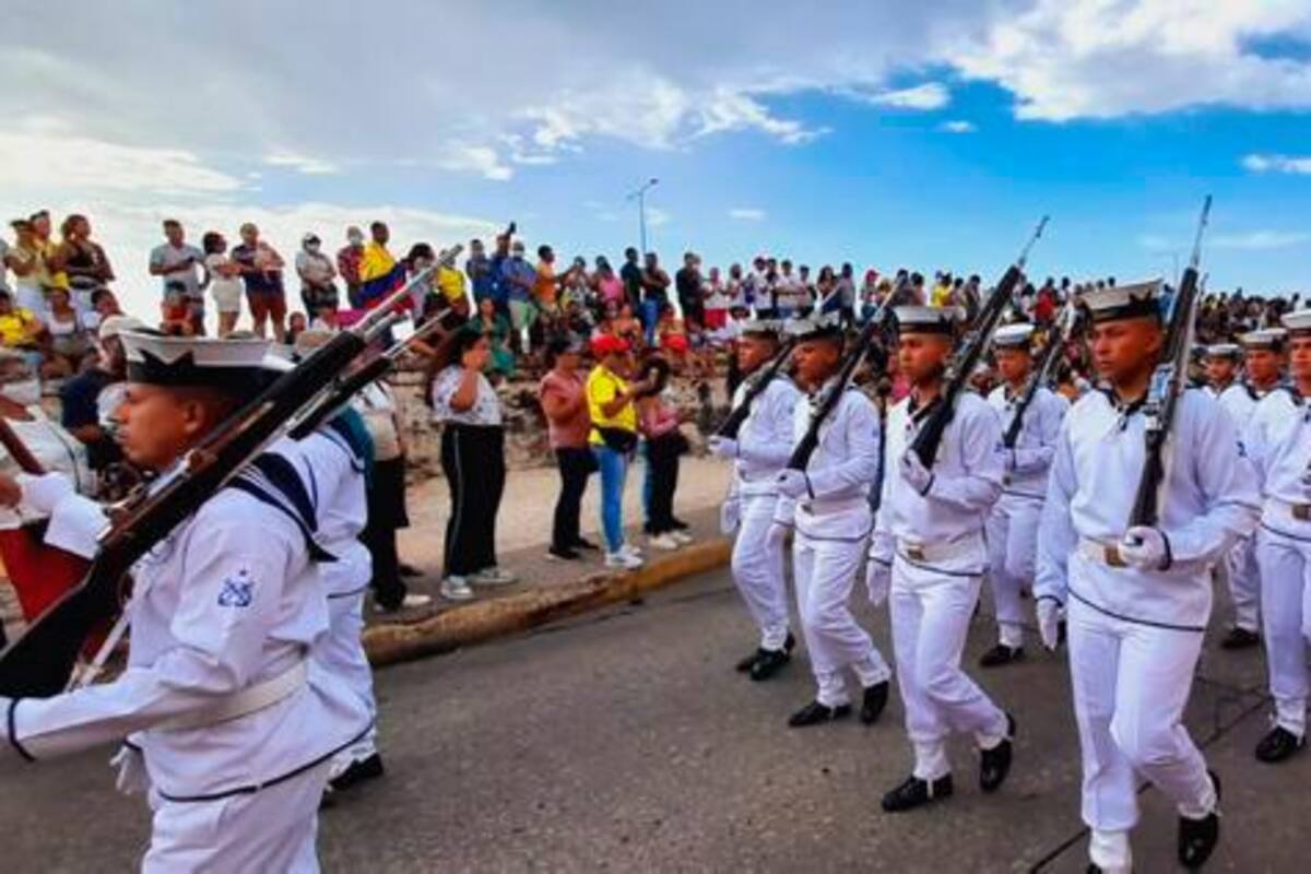 En fotos: así se vivió el desfile cívico militar del 20 de julio en Cartagena