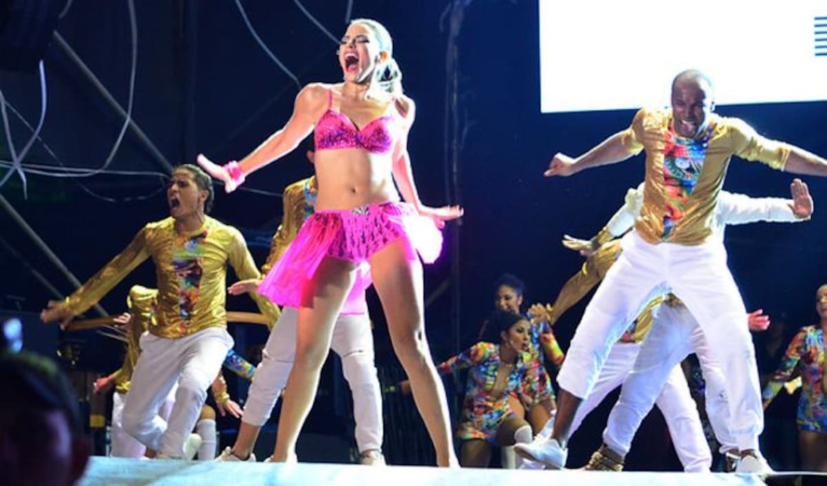 Cristina Felfle Fernández de Castro, reina del Carnaval 2015. RAFAEL POLO AVELLANEDA - COLPRENSA