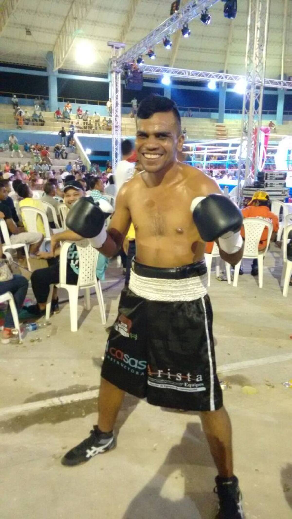 José Luis "El Tigre" Prieto, previo a la pelea ante Julio César Pérez.