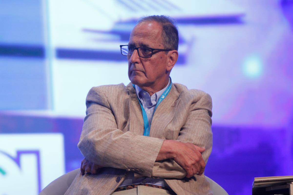 Juan Camilo Restrepo, exministro de Hacienda, uno de los panelistas.