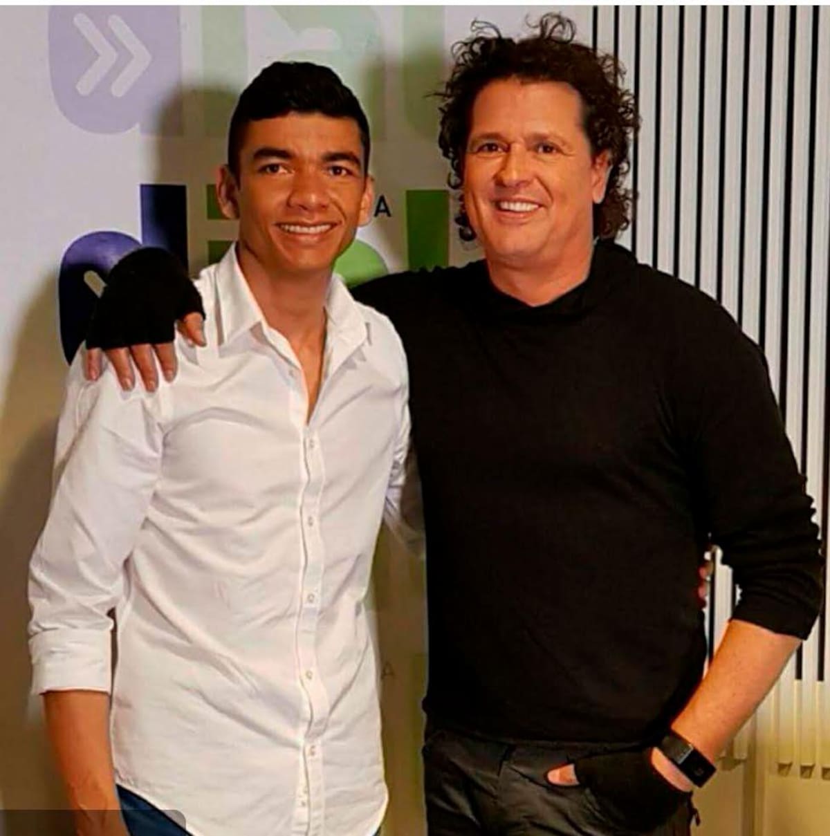 Jorge Ariza ha tenido la oportunidad de compartir con grandes artistas como Carlos Vives.