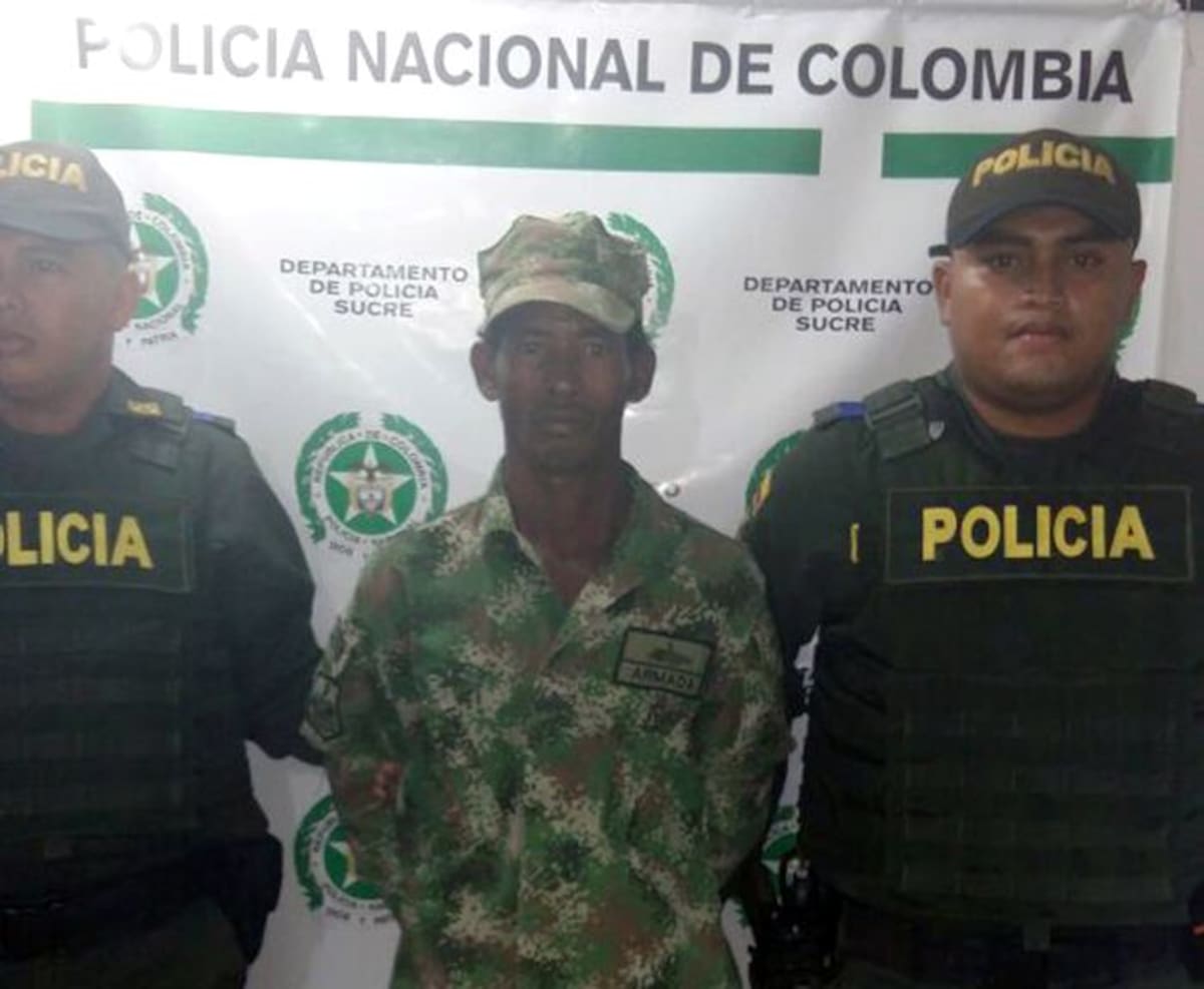 Jorge Luis Tous, capturado por portar prendas de uso privativo de las Fuerzas Militares.