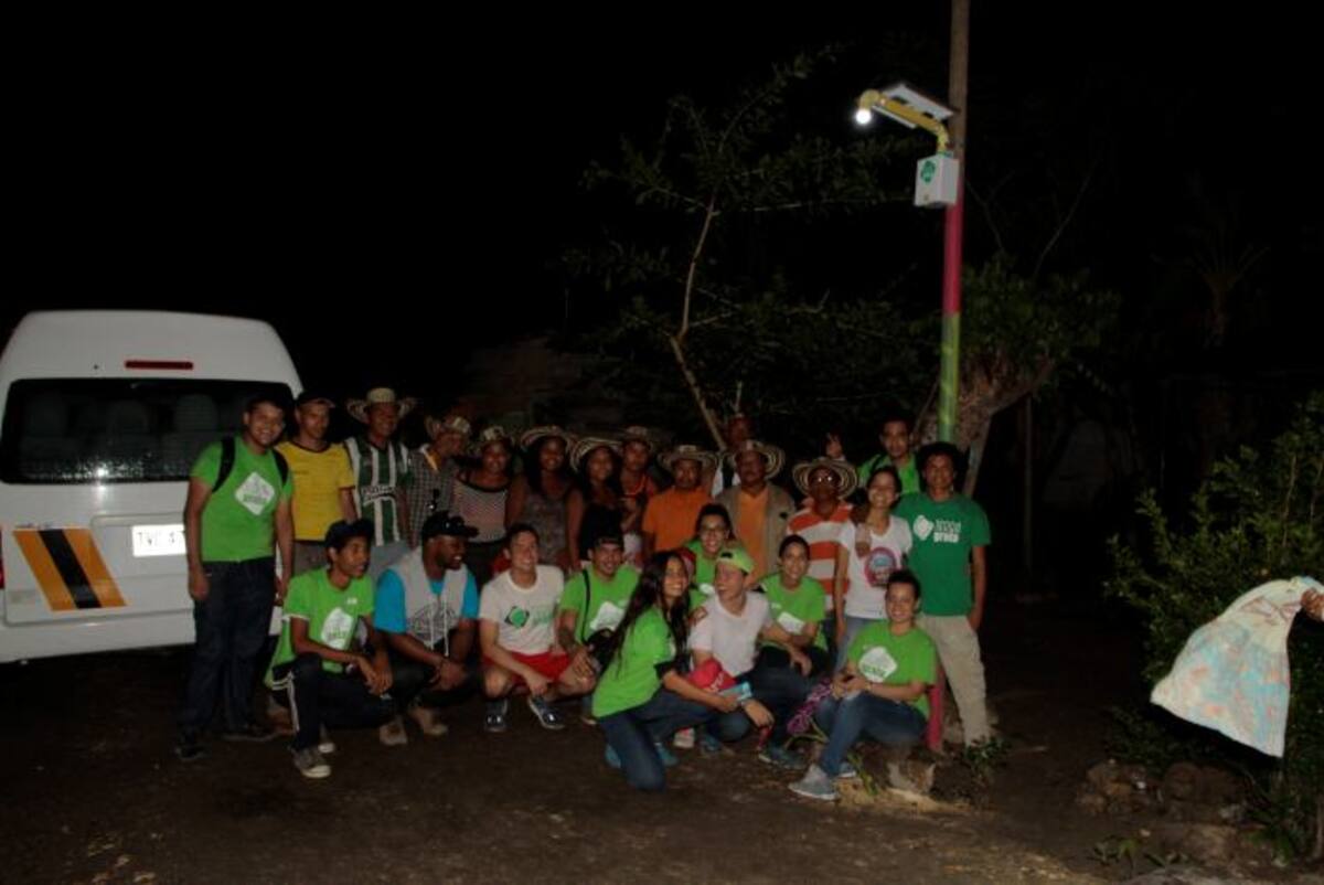 La comunidad y los voluntarios Luis Eduardo Herrán Álvarez