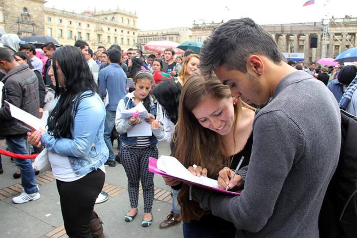 Con esta iniciativa, Indra quiere contar con profesionales que están saliendo de las universidades de Colombia y tengan entre 20 y 25 años. COLPRENSA.