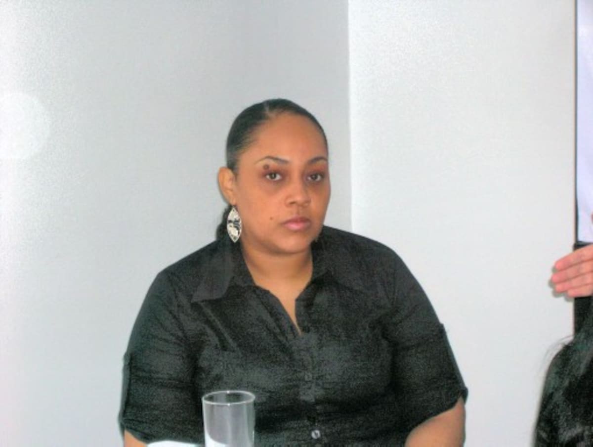 Sorprendió que a la rueda de prensa haya asistido Adela Arroyo, hija del primer matrimonio del cartagenero.