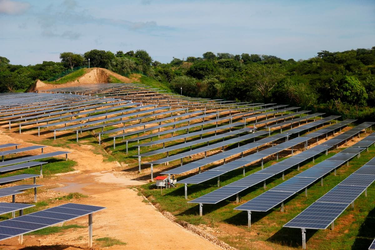 “Tambalean” proyectos solares en Bolívar