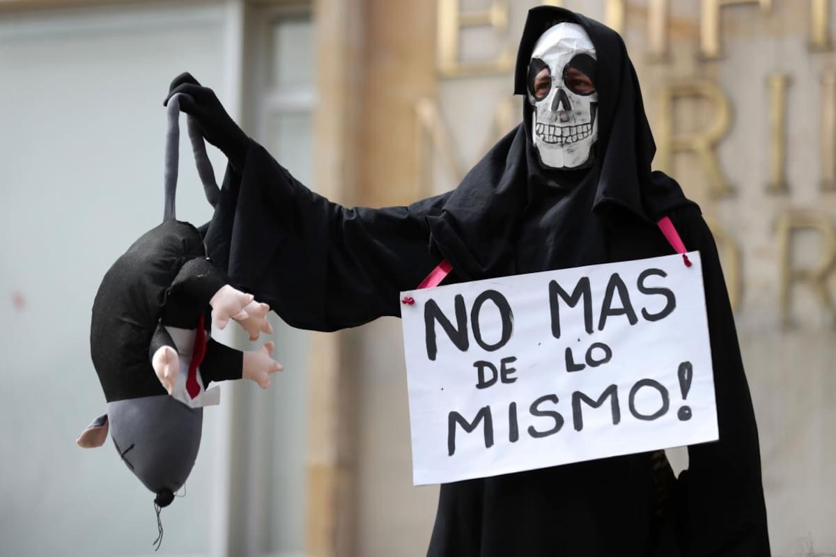 Colombianos dan ejemplo de creatividad y paz en las protestas