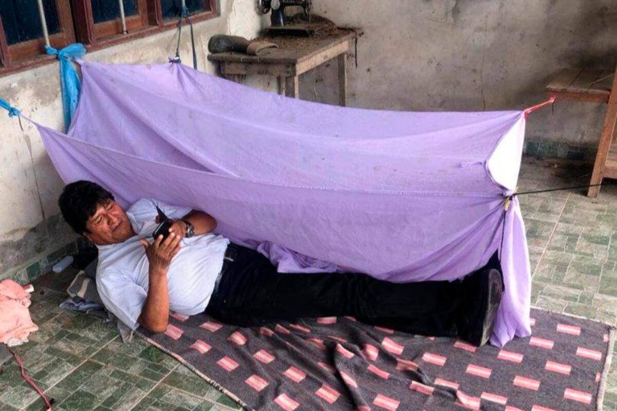 Tras renunciar a la Presidencia, Evo Morales durmió en el suelo
