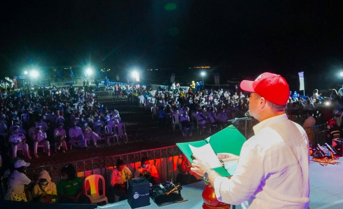 Héctor Olimpo Espinosa, el gobernador de Sucre, en su intervención.// Manuel Santiago Pérez Ortiz.