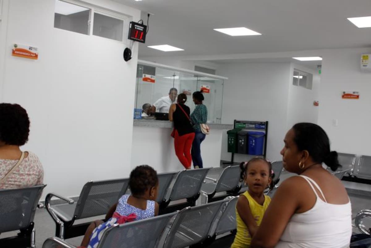 Desde tempranas horas de este jueves la comunidad fue atendida en el renovado puesto de salud. Oscar Diaz/ El Universal