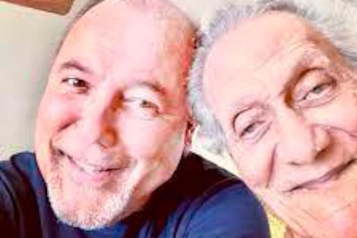 La vez que Blades usó a su padre, recién fallecido, para “engañar al mundo”