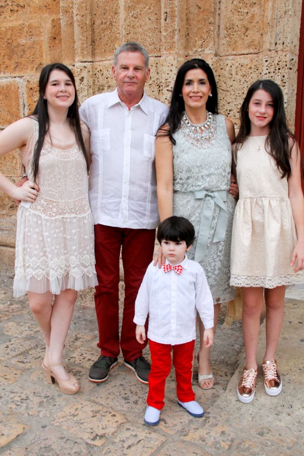 María Antonia Piñeres Velásquez, Hernán Piñeres, Claudia Velásquez de Piñeres, Susana Piñeres y Hernán Guillermo Piñeres Velásquez. MARUJA PARRA